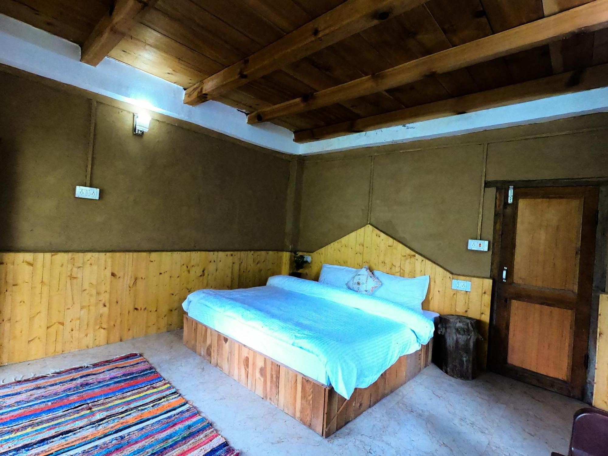 Tirthan Ecostay Gushaini Экстерьер фото